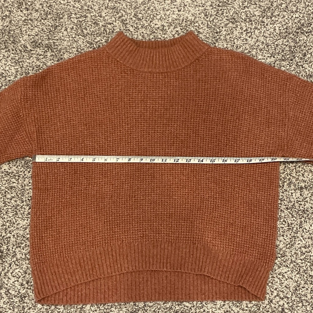 Old Navy Sweater in Warm Orange, soft rust color size 14-16 - Picture 5 of 8